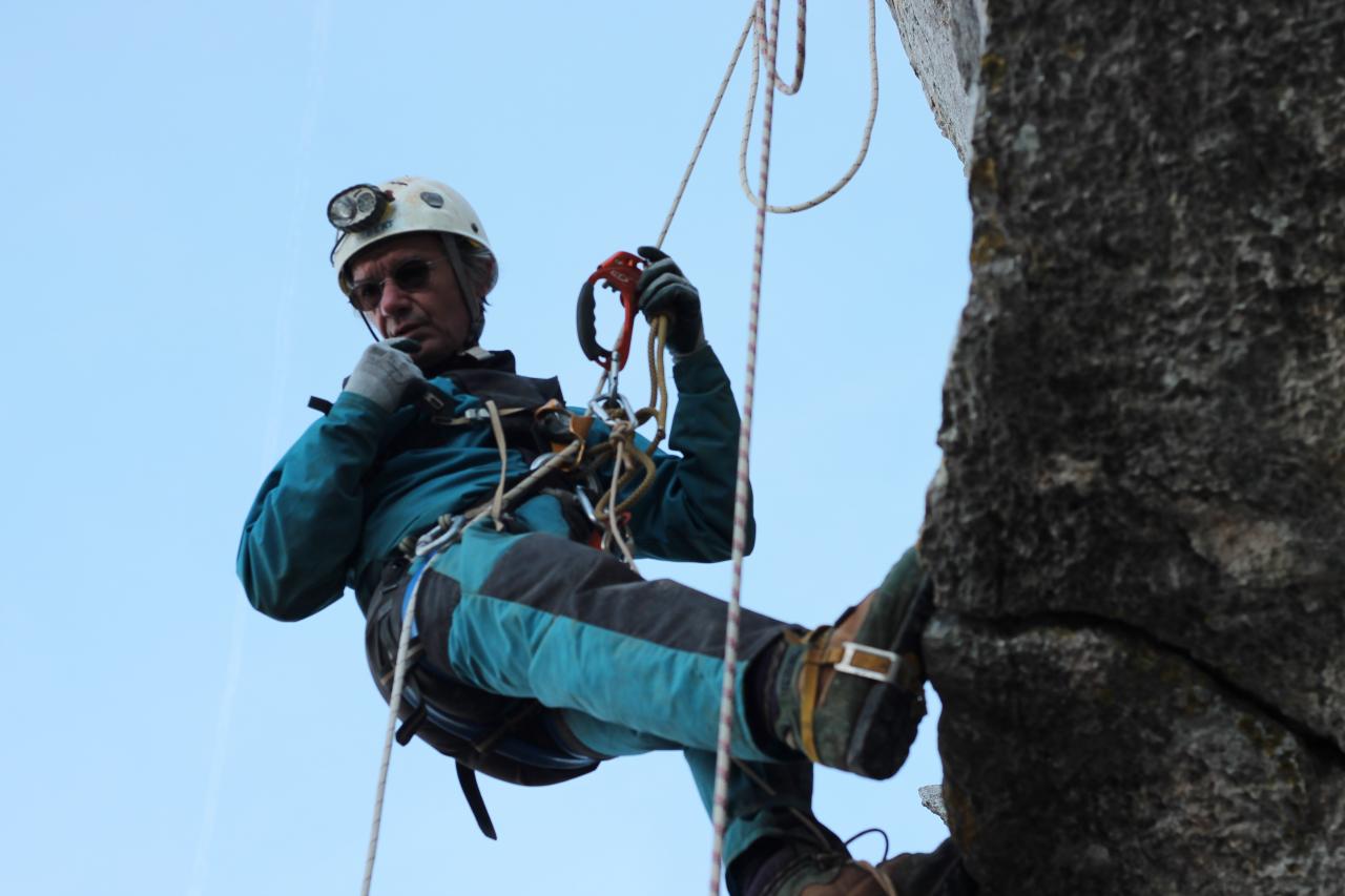 Perfectionnement spéléo en falaise