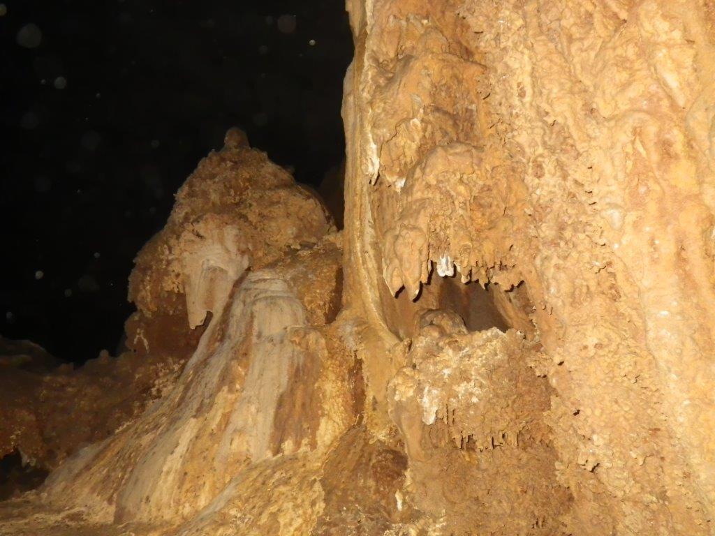 GROTTE AUX CHAMPIGNONS