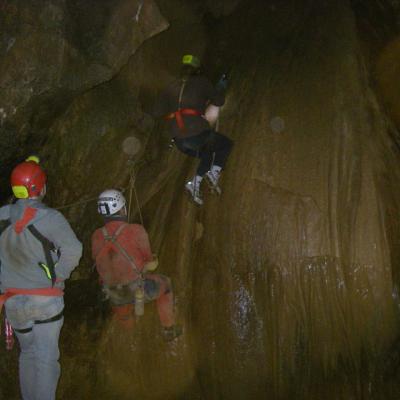 INITIATION A LA SPELEOLOGIE SPORTIVE