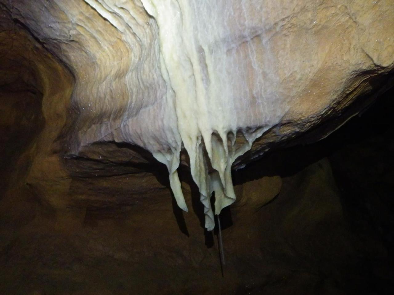  Gouffre l'eau delà du lac à la galerie du cheval de noûte