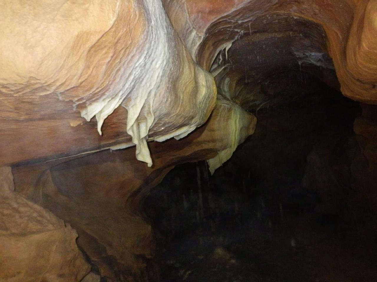  Gouffre l'eau delà du lac à la galerie du cheval de noûte